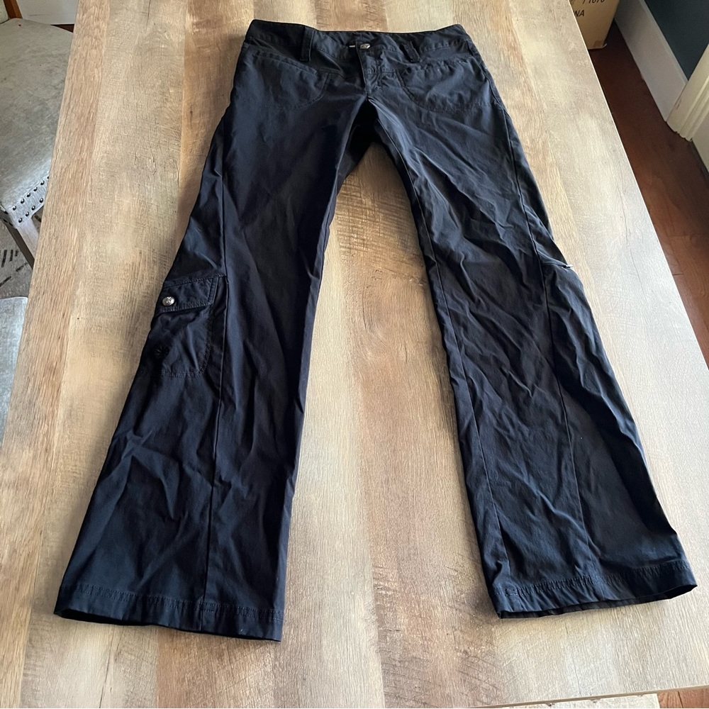 Athleta Dipper Pants Womens Black Low Rise Cargo Flare Hiking Outdoor Size 6